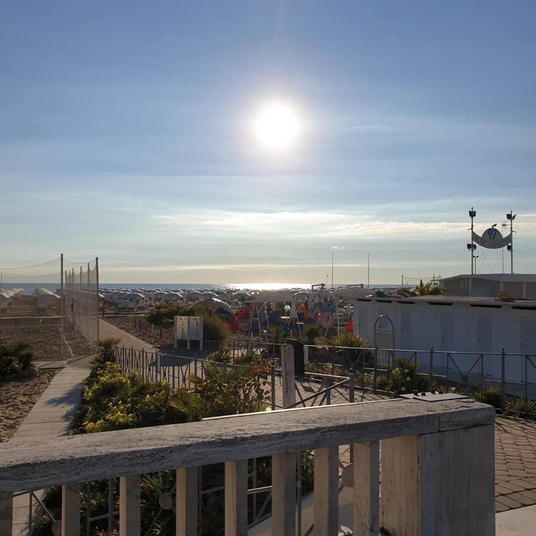 Hotel Villa Del Prato Cucina Romagnola E Possibilita Pacchetto Spiaggia Bellariva Di Rimini Екстериор снимка